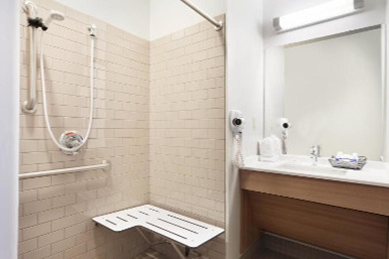 Microtel Inn & Suites By Wyndham Altoona Extérieur photo