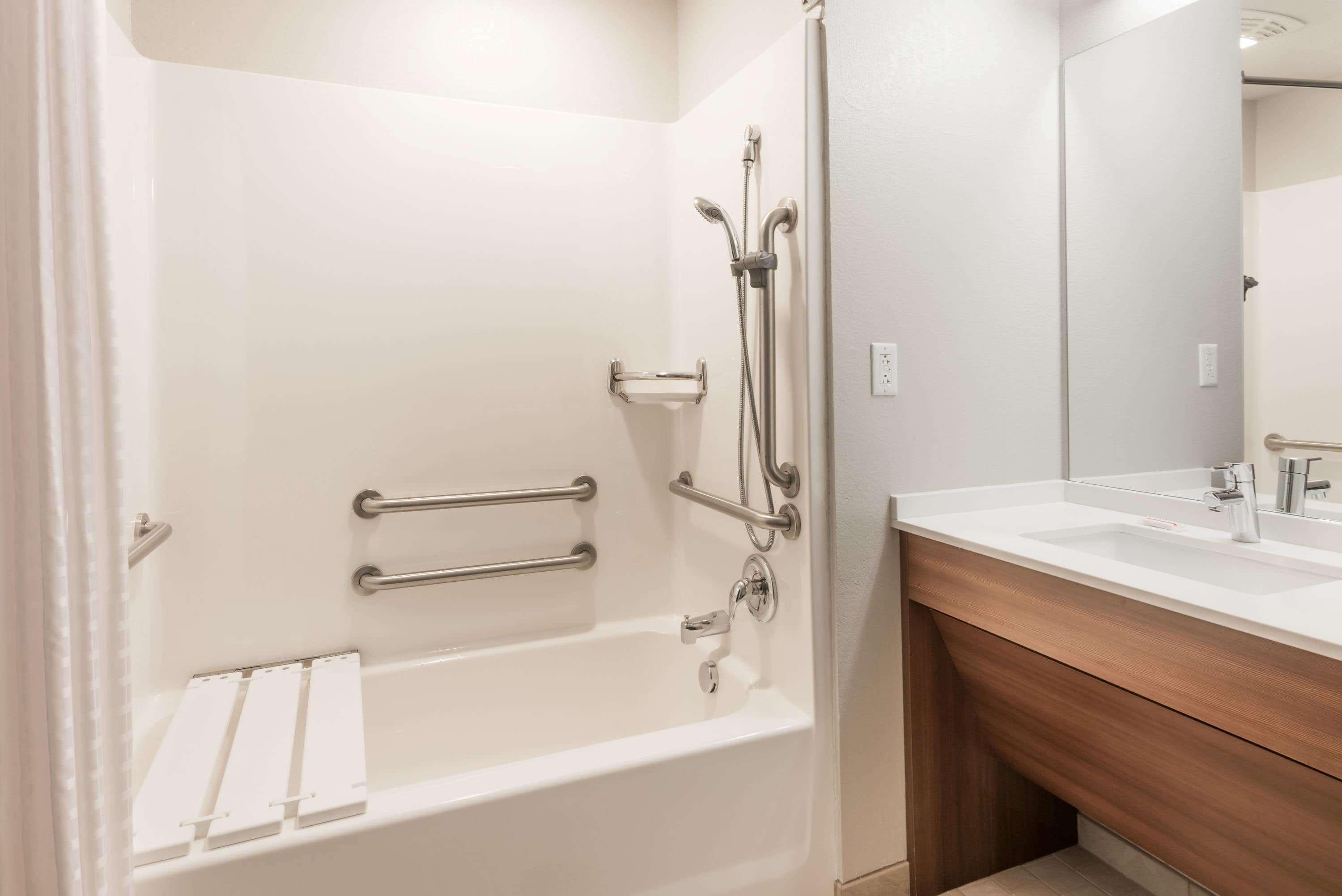 Microtel Inn & Suites By Wyndham Altoona Extérieur photo