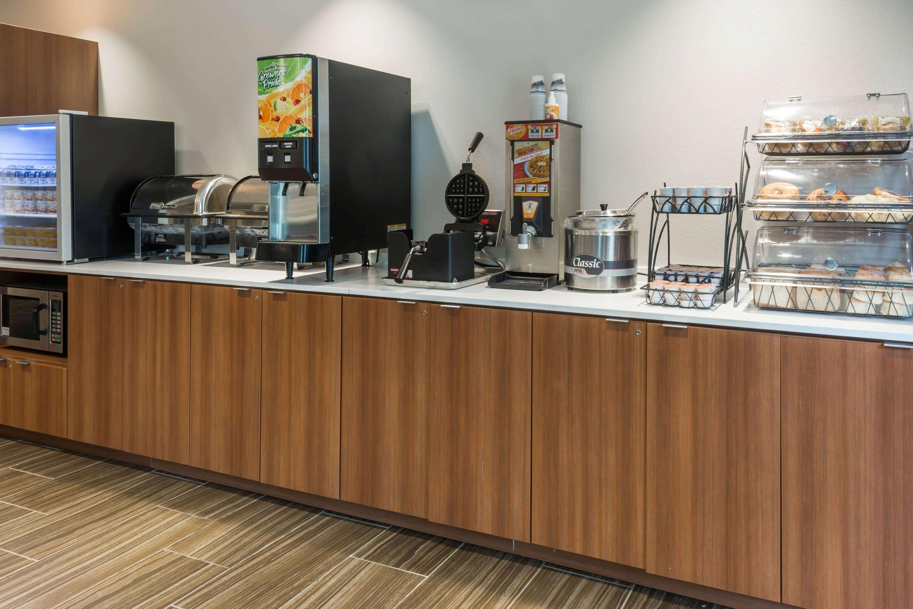 Microtel Inn & Suites By Wyndham Altoona Extérieur photo